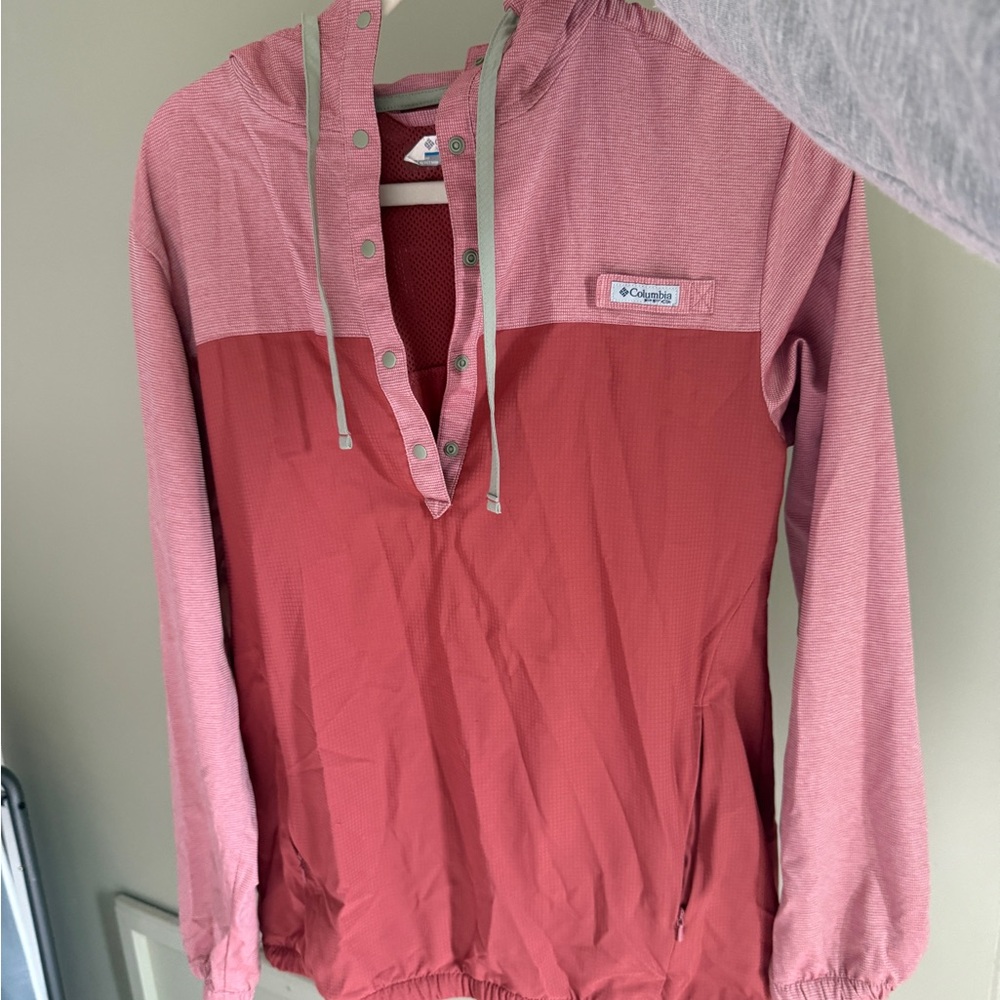 Columbia Two-Tone Red and Pink Hooded Pullover